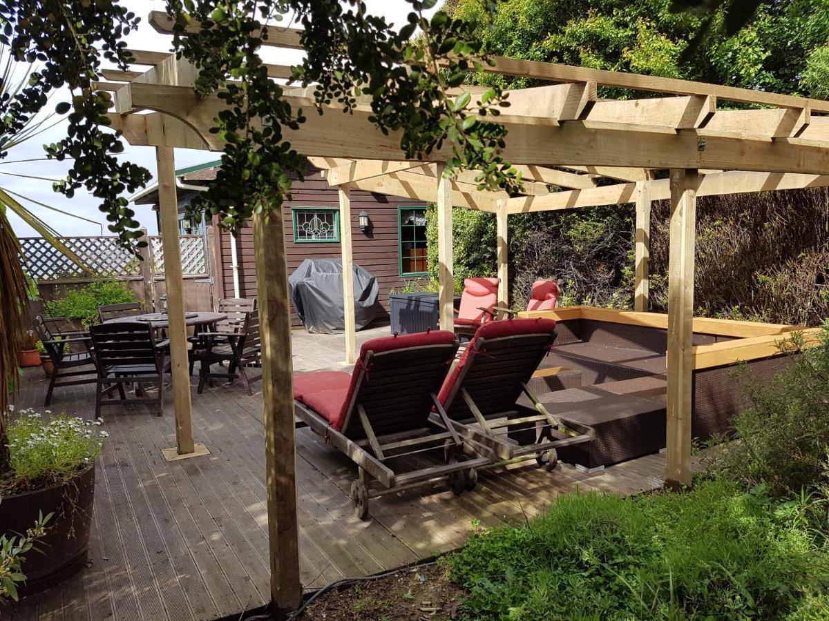 Вилла Private Seaside Couples Hideaway Кака-Пойнт Экстерьер фото